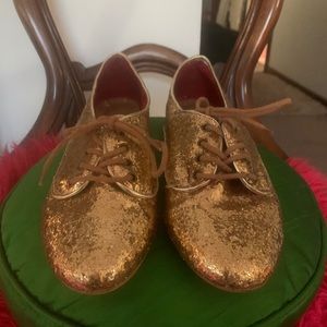 Gold glitter Wanted (brand) jazz shoes size 5.5